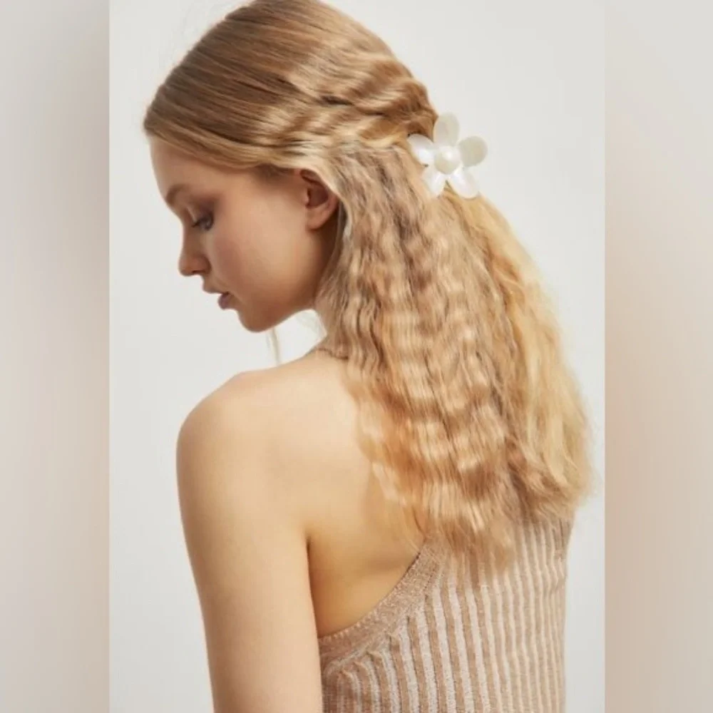 New🌟Anthropologie-Bloom Flower Claw Clip-Brown
